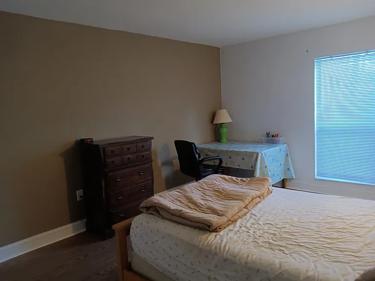 Master-bed 1