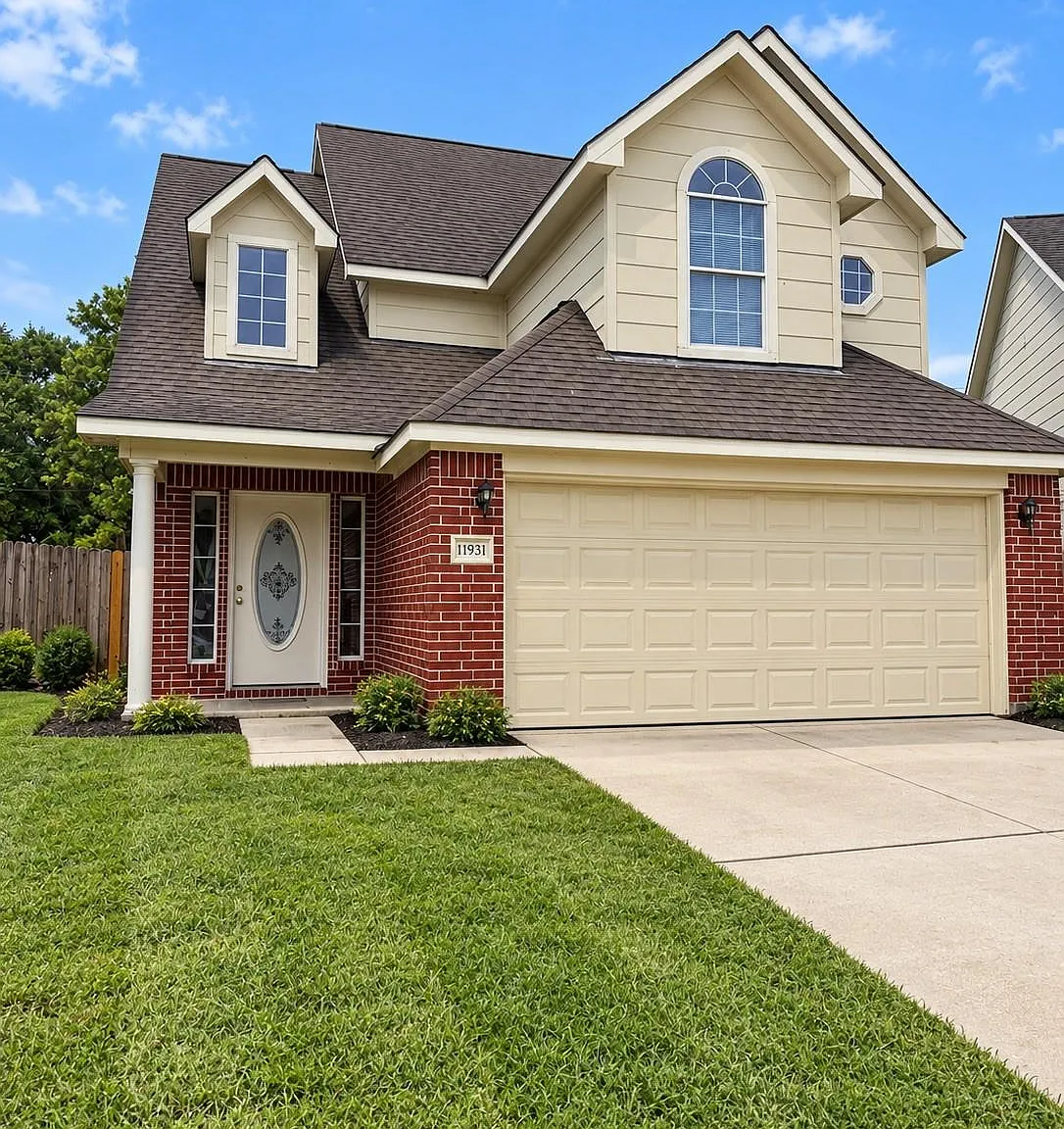 3 bed, 2.5 bath, 1764 sqft, $2,100 — Photo 1