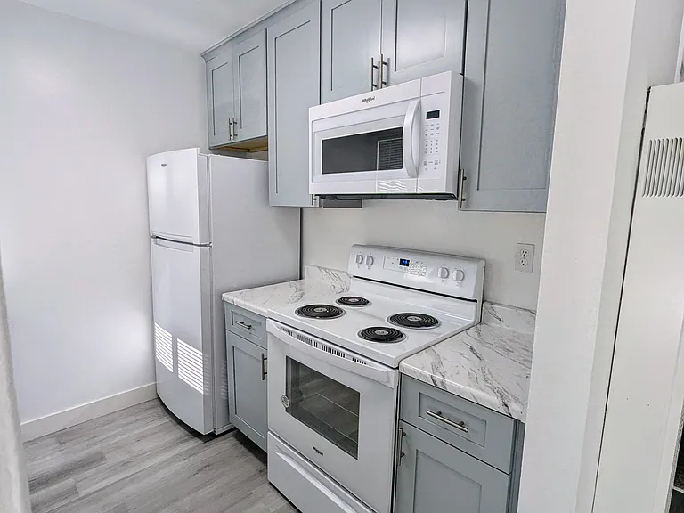 Kenwal Apartments — Photo 12