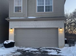 5227 Granite Ct, Prairie Grove, IL 60012