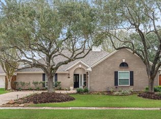 1418 Briarbend Dr, Sugar Land, TX 77479