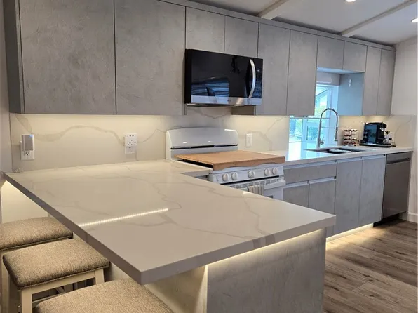 23777 Mulholland Hwy Spc 28, Calabasas, CA 91302