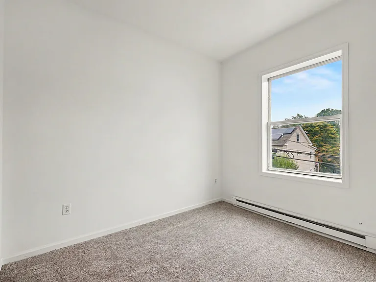 2 S New St #2 — Photo 15