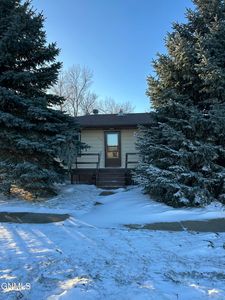 208 7th St S, New Salem, ND, 58563