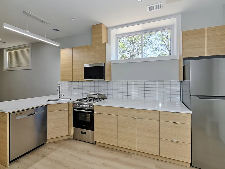 2876 W 21st Pl #B — Photo 3