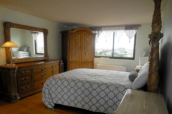 Sold by Hudson View Realty LLC | media 7