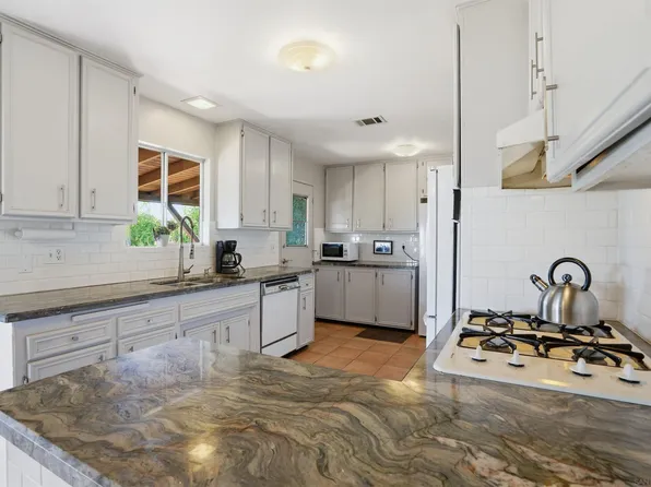 2384 Glenn Rd, Fallbrook, CA 92028