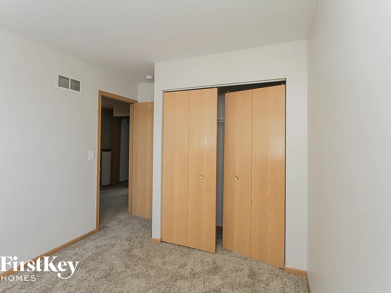 1576 Linden Park Ln — Photo 12