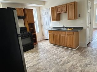 354 Hampden St #2, Holyoke, MA 01040