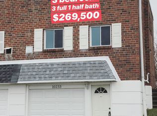 10233 Selmer Plz, Philadelphia, PA 19116