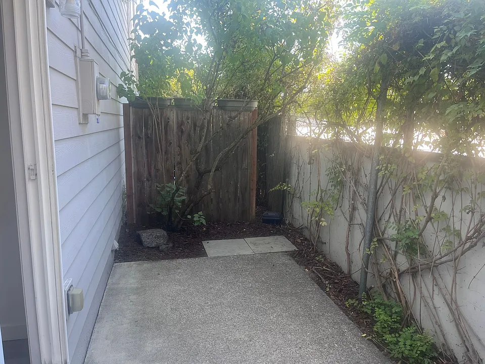 Multnomah Village in the Heart of-Brand new remodel 2 bedroom TH