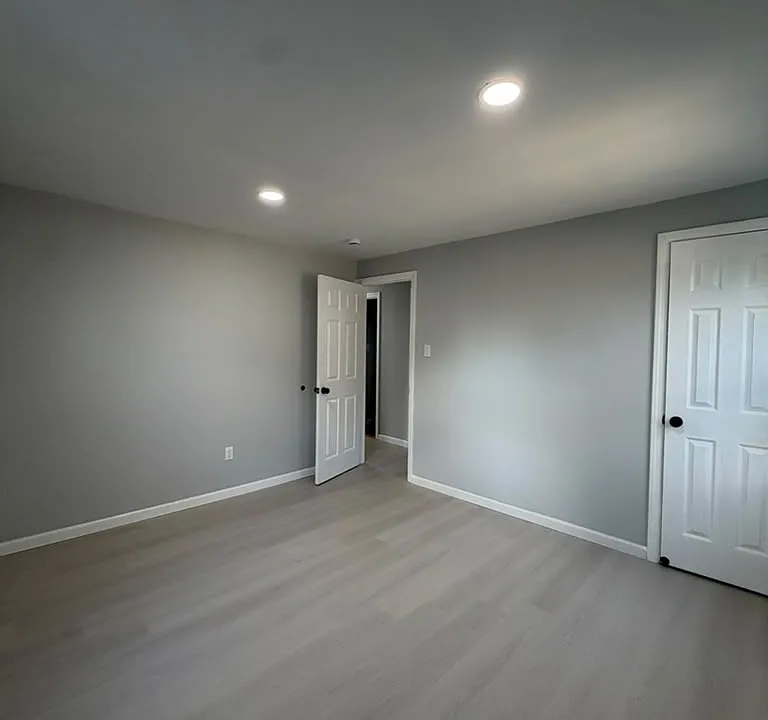 768 Parkway Ave #2