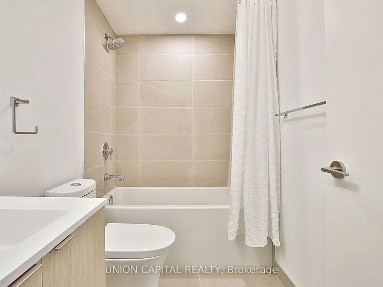 100 Queen St E #2312 — Photo 23