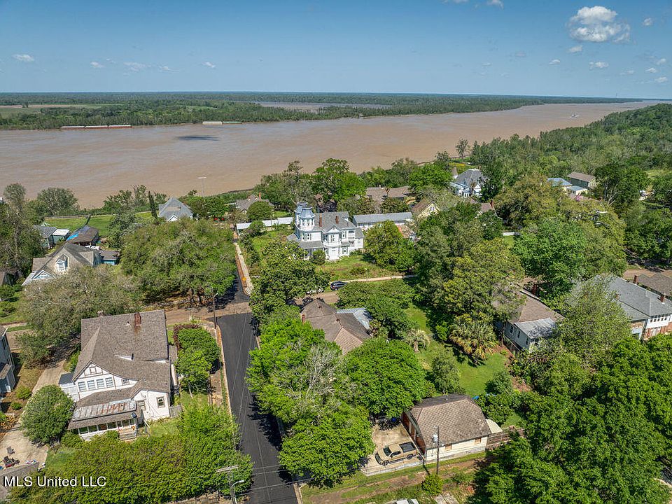 301 Linton Ave, Natchez, MS 39120 Zillow