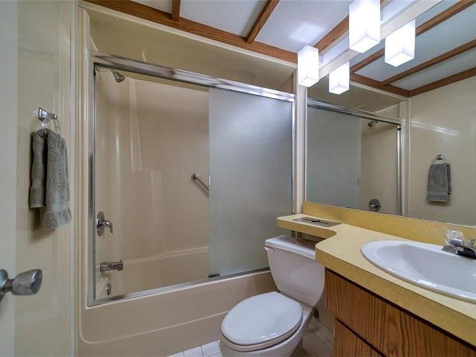 1st image of 440 S Gulfview Blvd Unit 809