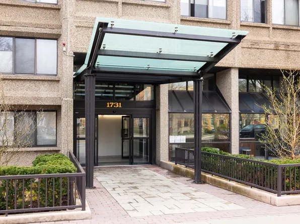 1731 Beacon St APT 402, Brookline, MA 02445
