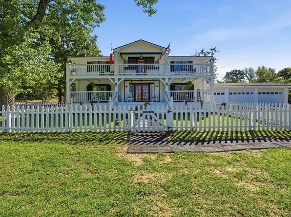 17450 N State Highway 19, Palestine, TX 75803