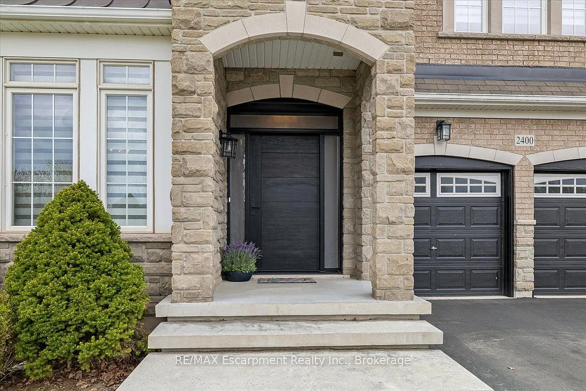 4 bed, $6,500 — Photo 2