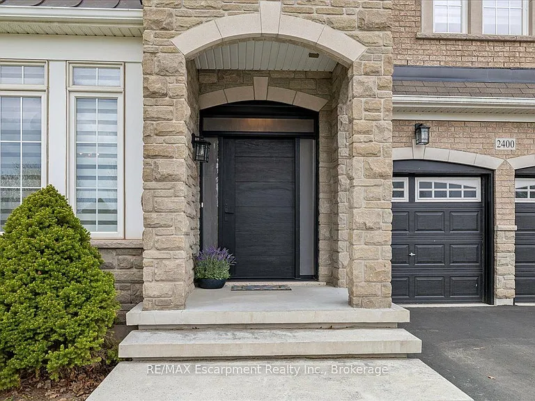 2400 Spring Meadow Way — Photo 2