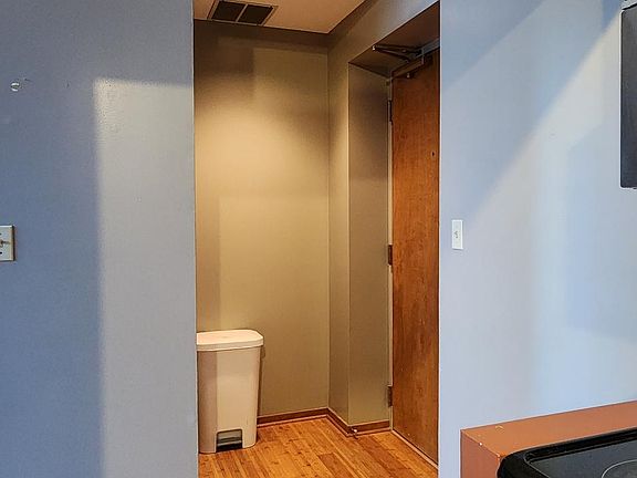 2nd image of 1223 N 9th St APT 102