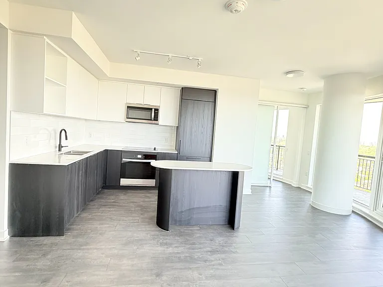 1185 Dupont St #2507 — Photo 2
