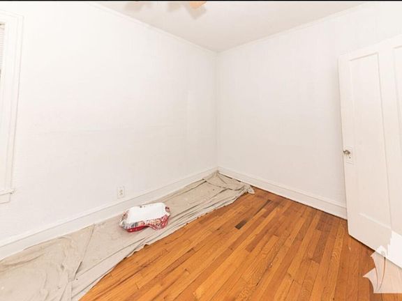5th image of 631 W Cornelia Ave #29-2S