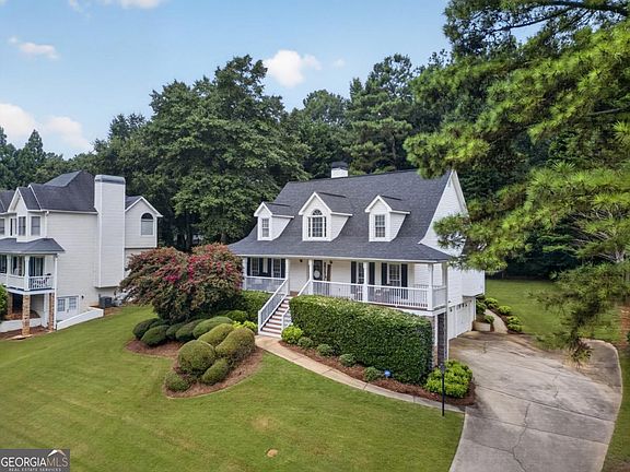 3rd image of 106 Bexley Ln