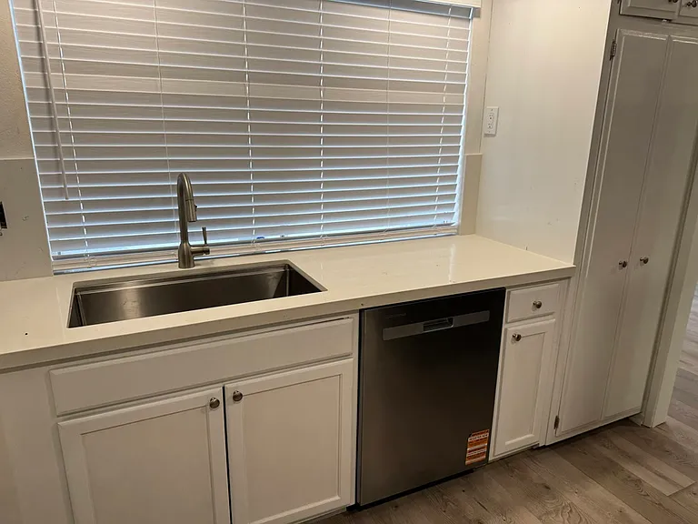 415 S Tahquitz Ave — Photo 5