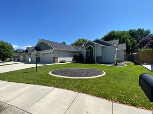 2948 N Timberfalls Pl, Meridian, ID 83646