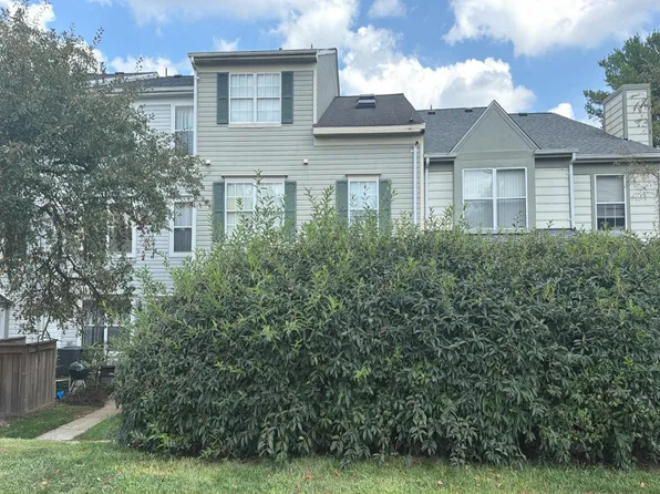 3 Highstream Ct, Germantown, MD 20874