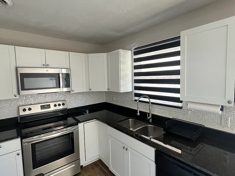 3316 Sylvester Dr — Photo 8