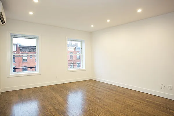 Rented by Michal Kuras, LREB | media 15