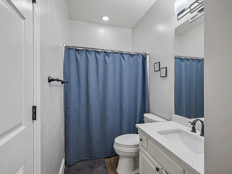 203 Ashlawn Ct — Photo 11