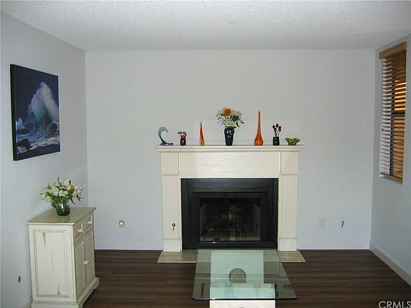 4th image of 350 W Loraine St Unit 105
