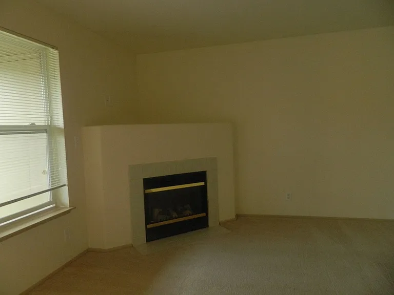Springwater Trail Apartments — Photo 31