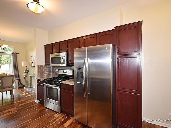 5th image of 398 Mill St #398