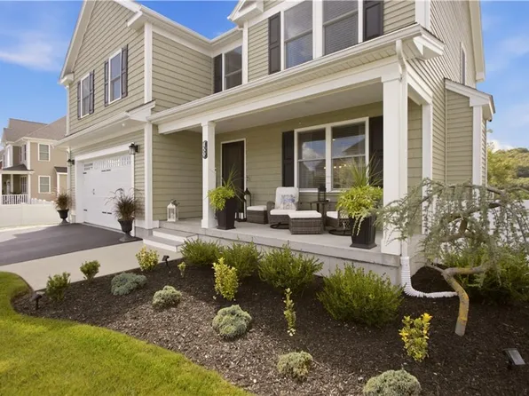 459 Louise St, Woonsocket, RI 02895