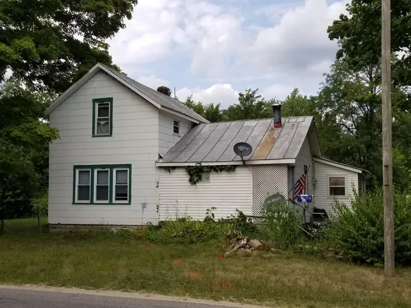 46052 8th Ave, Bloomingdale, MI 49026