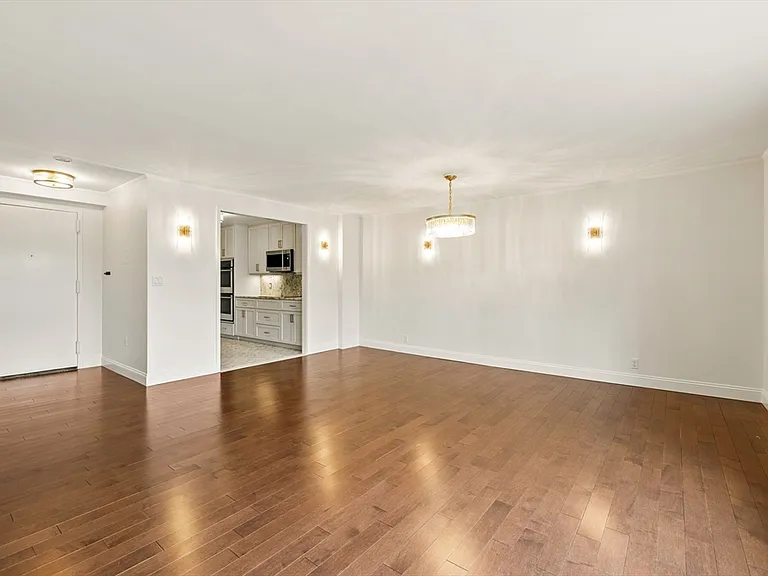 19 Chauncy St #4B — Photo 4
