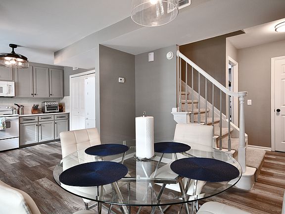 5th image of 6 Birchview St