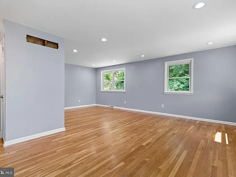 24 Fremont Rd — Photo 11