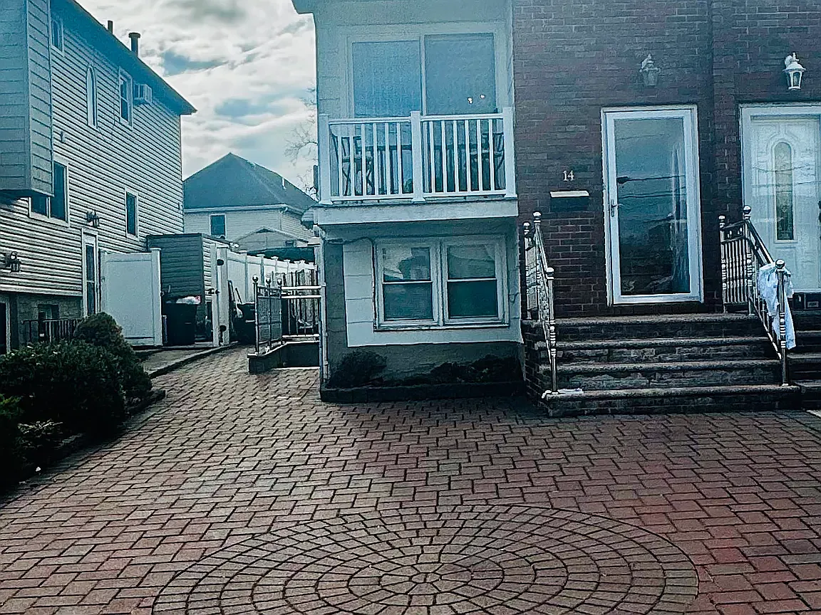 3 bed, 1.5 bath, 1400 sqft, $3,500 — Photo 1