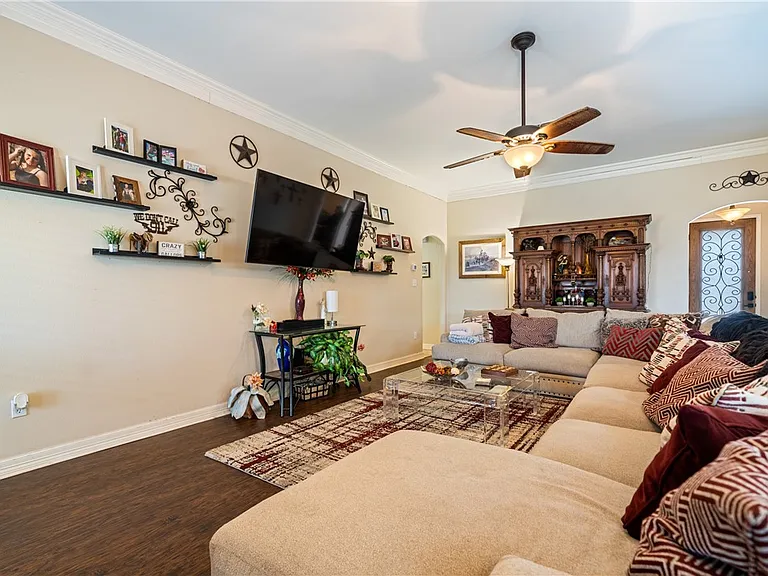 2602 Retta Dr — Photo 8