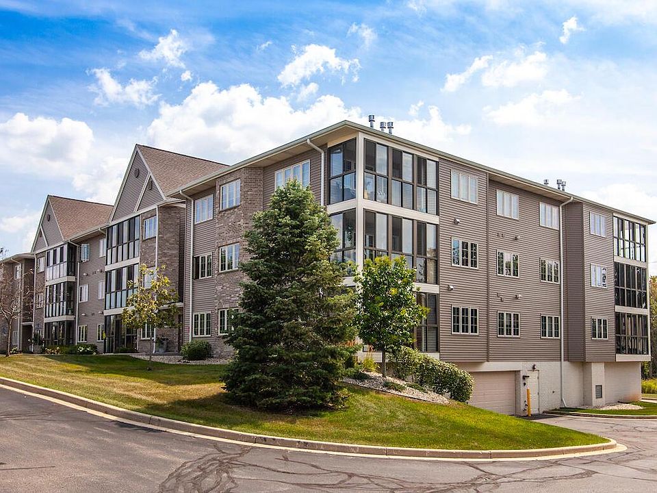 1st image of 219 Oconomowoc PARKWAY