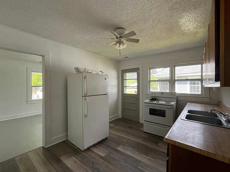 206 Richlands Ave — Photo 10