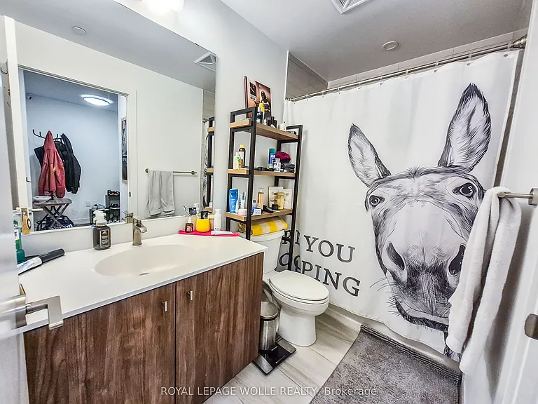 15 Wellington St S #2504 — Photo 11