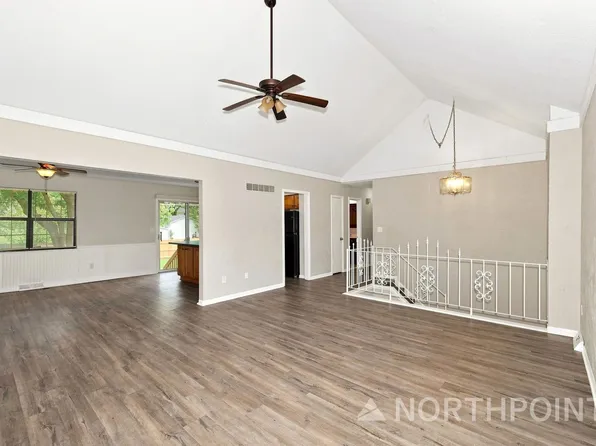 1508 SW 20th St, Blue Springs, MO 64015