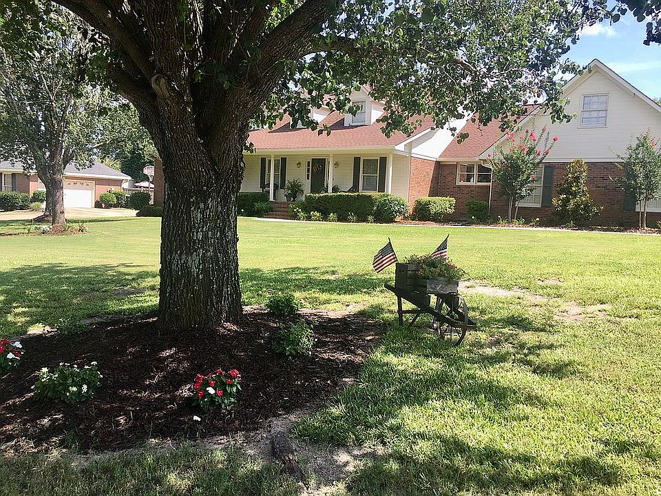 2nd image of 113 Huntington Pl