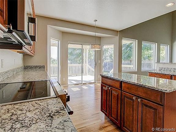 Kitchen_island + brkfst nook