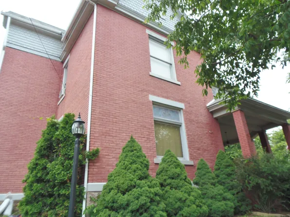 45 Ben Lomond St, Uniontown, PA 15401